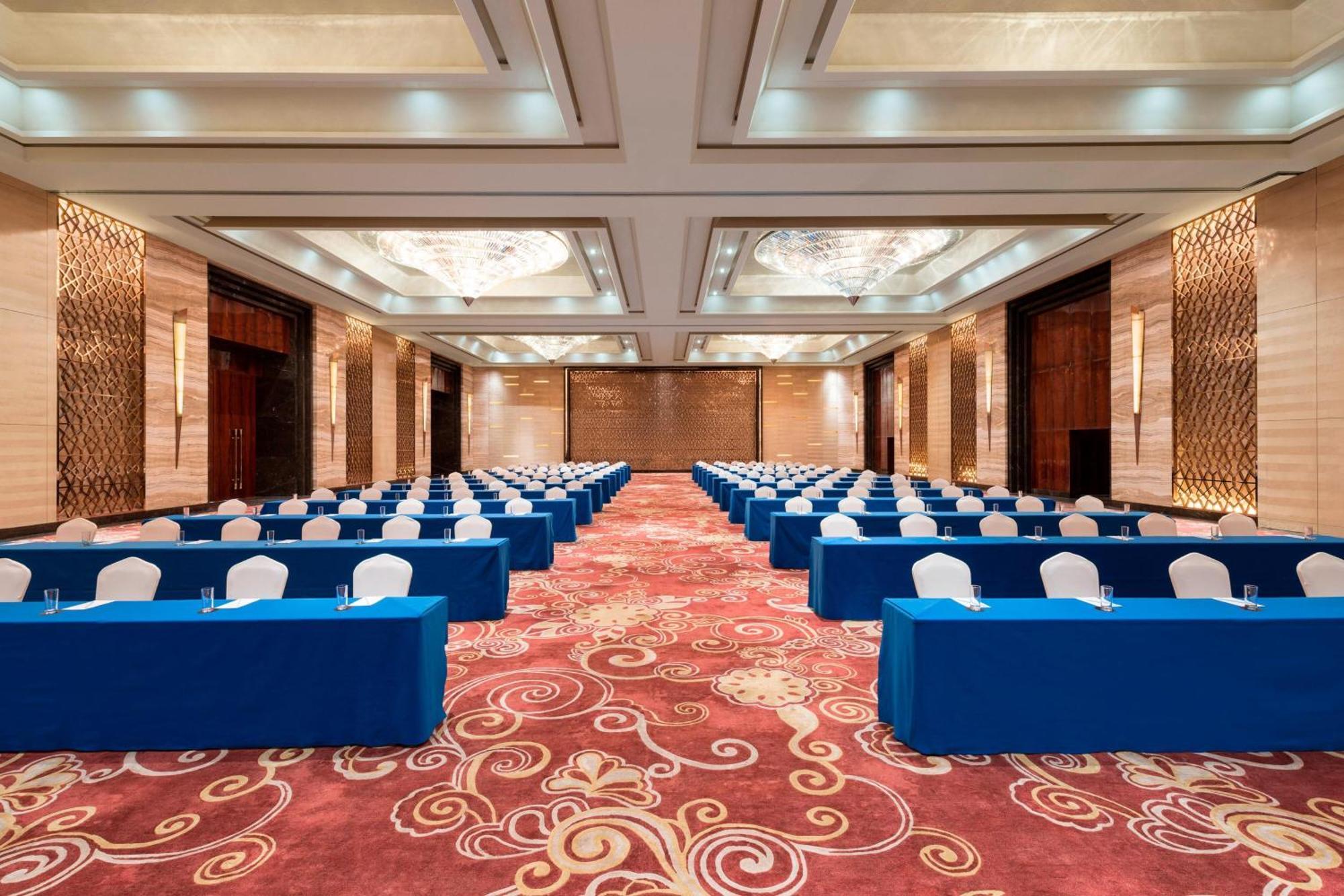 Sheraton Changchun Jingyuetan Hotel Exteriör bild
