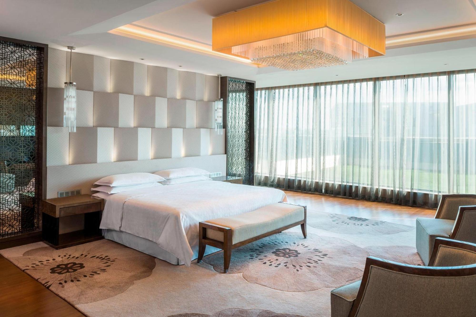 Sheraton Changchun Jingyuetan Hotel Exteriör bild
