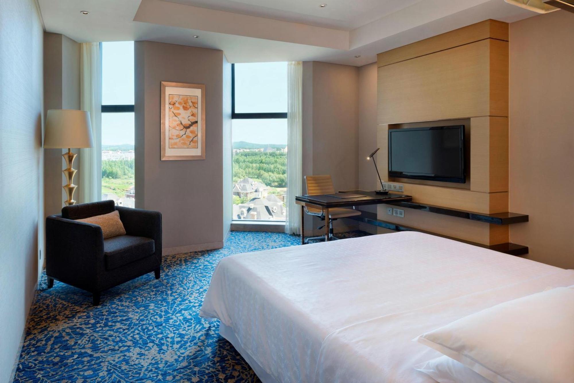 Sheraton Changchun Jingyuetan Hotel Exteriör bild