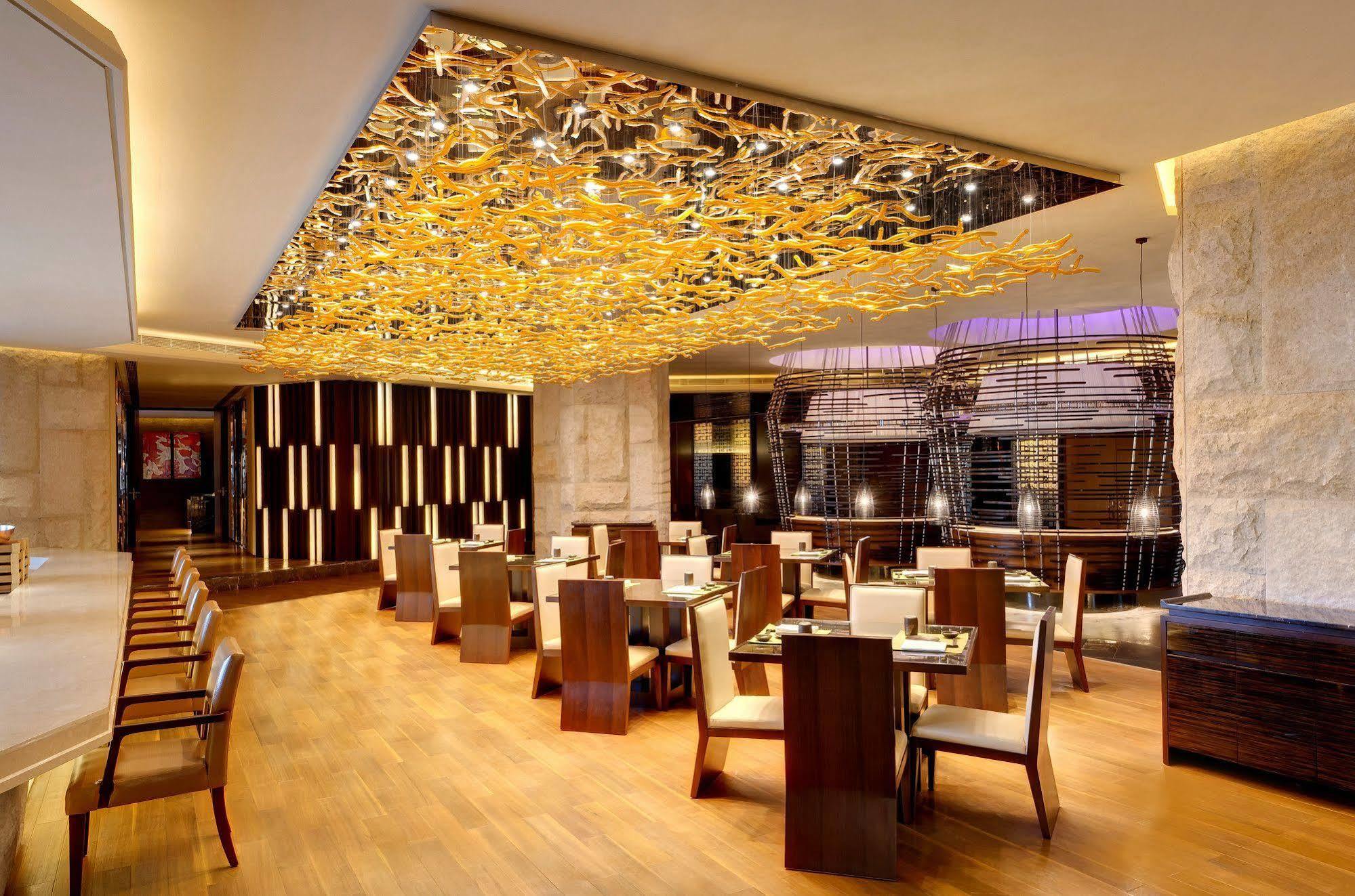 Sheraton Changchun Jingyuetan Hotel Exteriör bild