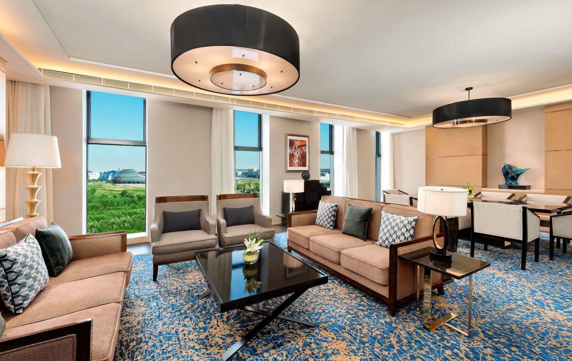 Sheraton Changchun Jingyuetan Hotel Exteriör bild