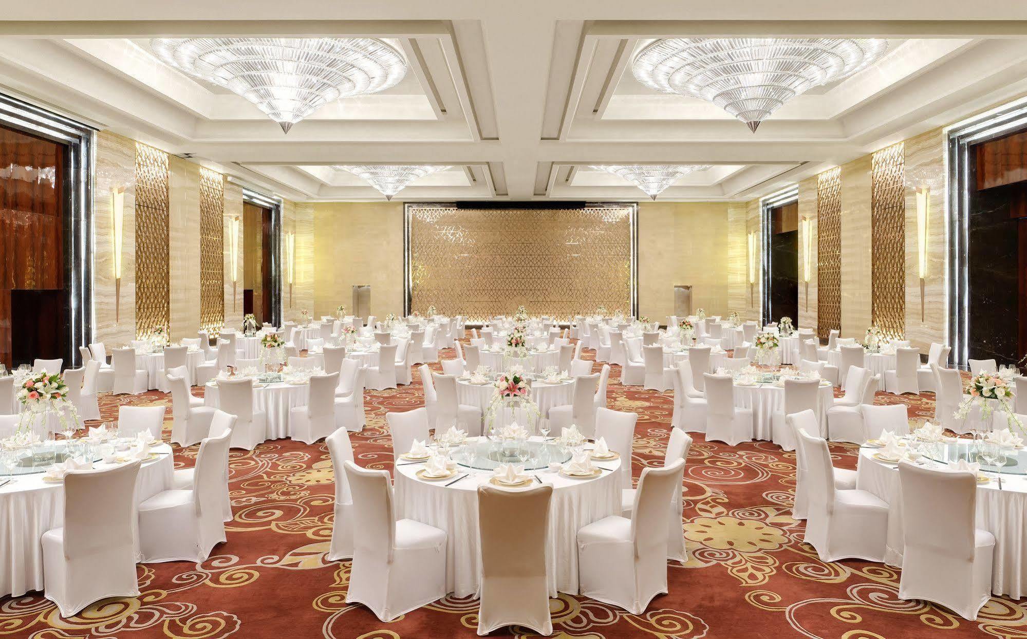Sheraton Changchun Jingyuetan Hotel Exteriör bild